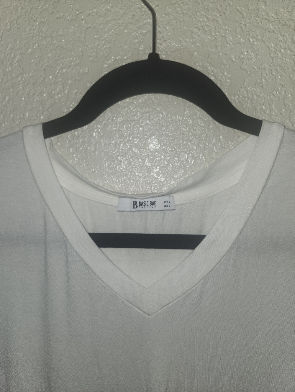 🤍NWOT Basic Bae "95% Bamboo🎋 5% Spandex V-Neck High-Low T-Shirt" White🤍 Large - Picture 7 of 11